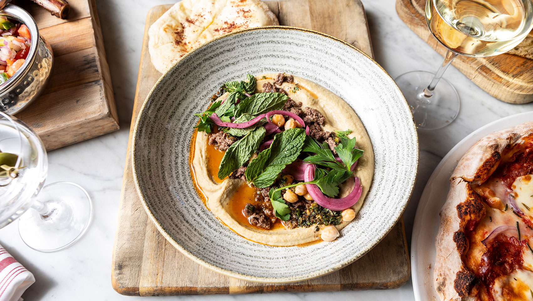 hummus appetizer