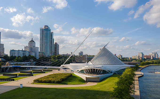 Milwaukee Art Museum aerial